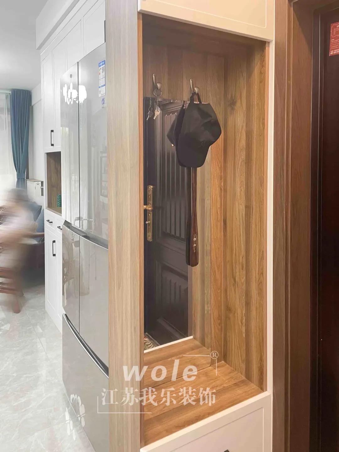 我樂裝飾·實景案例：100㎡現(xiàn)代風(fēng)三居室，簡潔干凈，為老人專屬定制的實用型住宅！